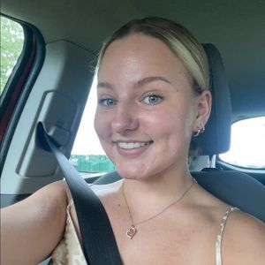 Meet your Posher, Breyana